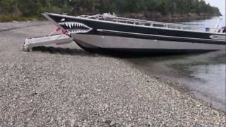 Shark boat has amazing self-docking mechanism