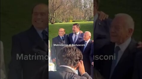 BERLUSCONI È UBRIACO? 🤣