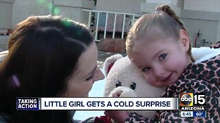 Two-year-old girl gets snowy surprise from the Casa Grande police!