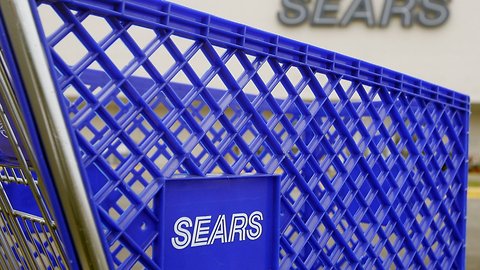 Sears Chairman Wins Bid To Keep The Company Afloat