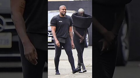 Kanye Being Kanye #kanye #kanyewest #celebrity #hiphop #rapper #shorts