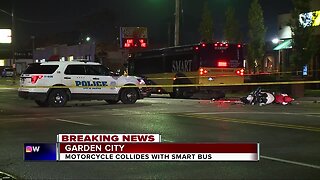 Motorcycle crashes into SMART bus in Garden City