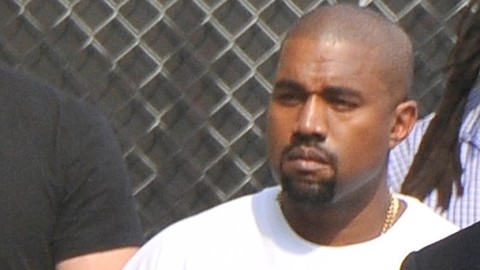 Kris Jenner DEFENDS Kanye West Despite Him Wanting To SMASH Sister In Laws!
