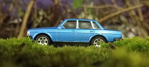 Unboxing and release - Matchbox 1985 Volvo 240 GL