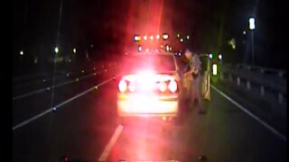 VIDEO: Florida deputy helps delivery baby in Collier County