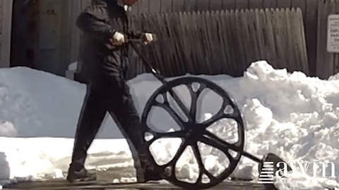 Shoveling Snow Is A Breeze With This Shovel Invention