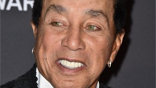 Smokey Robinson Remembers Aretha At Tribute Concert