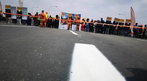 SOUTH AFRICA - Johannesburg - Reopening of the M2 Motorway (Video) (JyX)