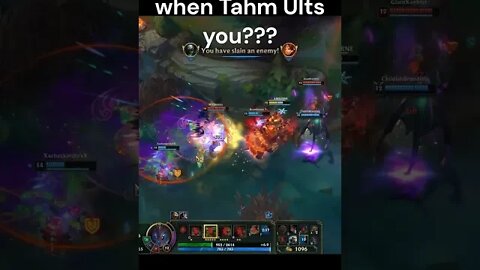 IS THIS A GLITCH OR NEW TECH?! #shorts #leagueoflegends #league #lol #fyp