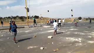 SOUTH AFRICA - Johannesburg - Freedom Park Protest (videos) (84X)