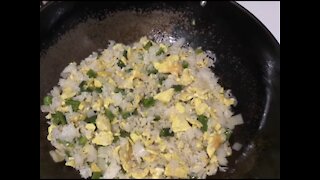 Fried rice with eggs 蛋炒饭