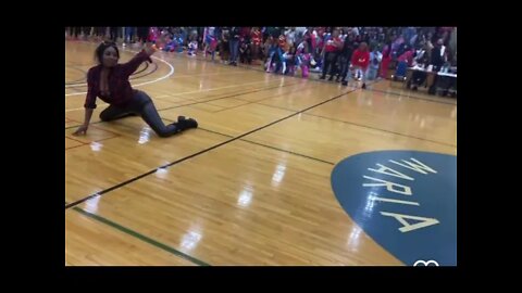 Parents Twerk contest at Highschool Dance Competition