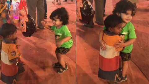 Toy Seller's Kid Hugs Little Boy, Their Innocence Will Melt Your Heart