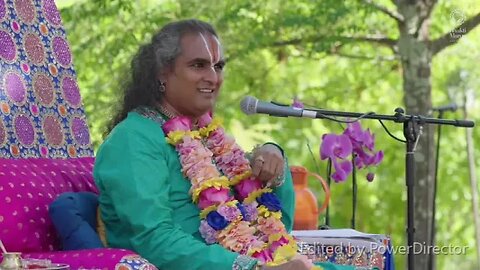 Ashram de Itália, 14 Julho 2023, Guruji fala sobre o Bhajan Mann Preet Charan Kamalāre