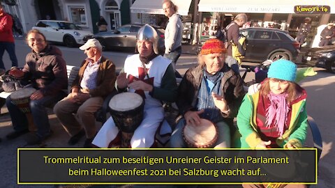 Trommelritual zum beseitigen Unreiner Geister im Parlament - Halloweenfest von Salzburg wacht auf