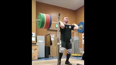 High Rep Squat Freak Ryunosuke Mochida Japanese Olympic Weightlifting Training Motivation