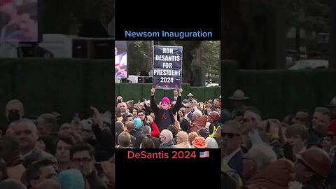 Man Holds Up DeSantis Banner at Newsome Inauguration Ceremony 😂 #beastmode #desantis #viral
