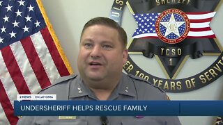 Tulsa County undersheriff helps rescue family after crash