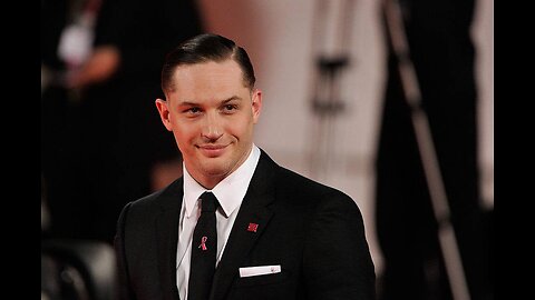 Slideshow tribute to Tom Hardy.