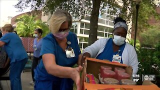 Smoothie Squad giving back to healthcare workers