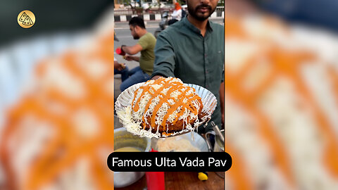 Ulta Vada Pav: The Flipside of Flavor! 🍔🔄 | Indian Street Food | #streetfood #fastfood #vadapav