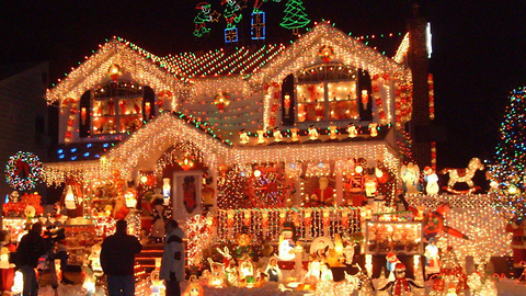 Top 10 Over-The-Top Christmas Decorations