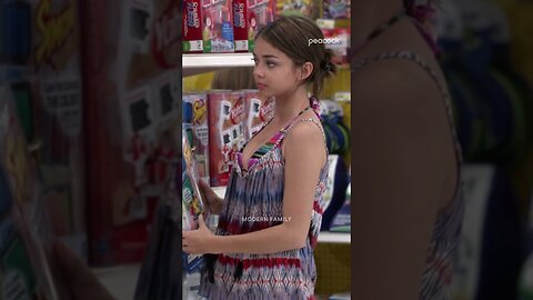 the greatest toy heist of all time #ModernFamily #HaleyDunphy #ClaireDunphy #Shorts