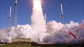 Incredible multi-angle footage of high-powered rocket launch