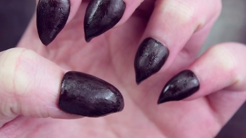 Learn how to create these claw nails with this DIY tutorial