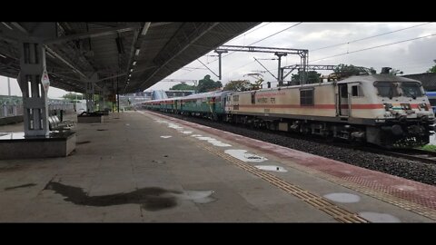 12123/Deccan Queen | One Week Completion Run | NEW LHB Livery | at Kalwa Station | 29 June 2022
