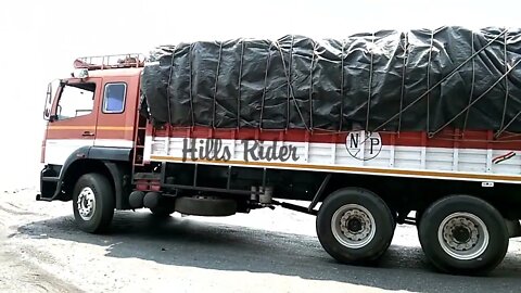 DhimbamHills:Heavy Load Lorry Turning On 9/27 Hairpin bend at Dhimbam Hills Road Hills Uk07rider-35