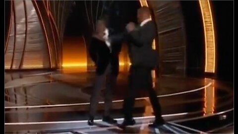 [Uncensored] Will Smith Smacks Chris Rock at the Oscars