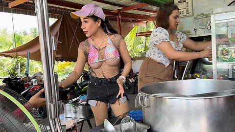 Beautiful & Hard Working Thai Lady Sells Pork Noodle With Her Food Truck