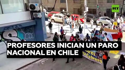 Profesores inician un paro nacional en Chile