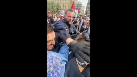 German Police Scuffle Against German Citizens Protesting Cancellation of Palestinian Congress