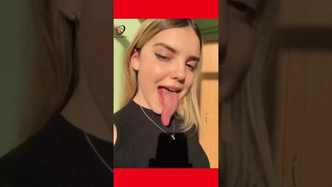 Very Long Tongue Girls - Long Tongue