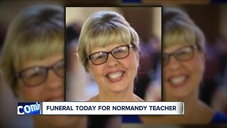 Normandy High School students say goodbye to beloved teacher