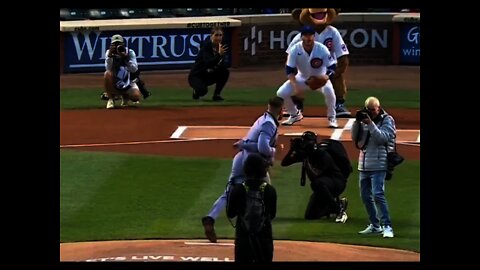 Conor McGregor throws disastrous first pitch at Chicago Cubs game