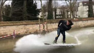 Wakeboarding i gatene i Paris