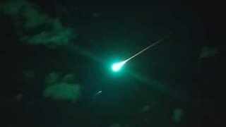 Une météorite illumine le ciel en Australie