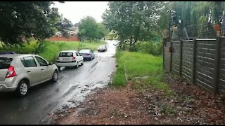 Rain causes flash flooding in Johannesburg (FbQ)