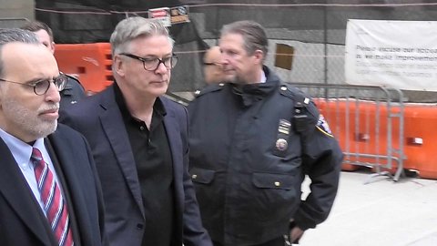 Alec Baldwin Leaving Court After Being Ordered to Anger Management