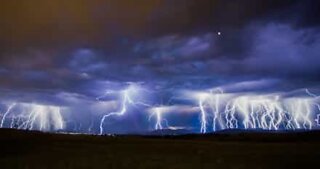 Impressionante tempestade de raios na Austrália