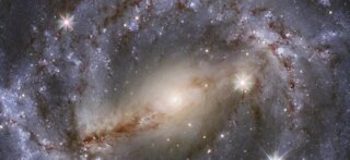 Hubble telescope captures images of spiral galaxy