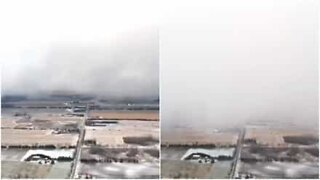 L'arrivo della tempesta di neve vista dal drone