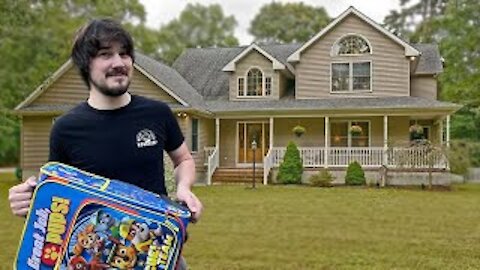 MOVING INTO MCJUGGERNUGGETS HOUSE!!