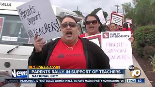 Parents rally in support of National City teachers