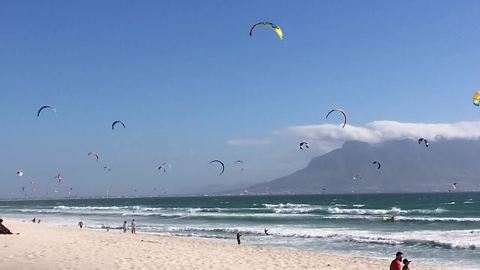 Incredibly massive gathering of kite surfers in Cape Town