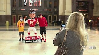 Kansas City turns red with Chiefs fever