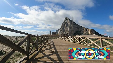 Música Suave de Piano con Vistas a las Nubes del Peñón de Gibraltar